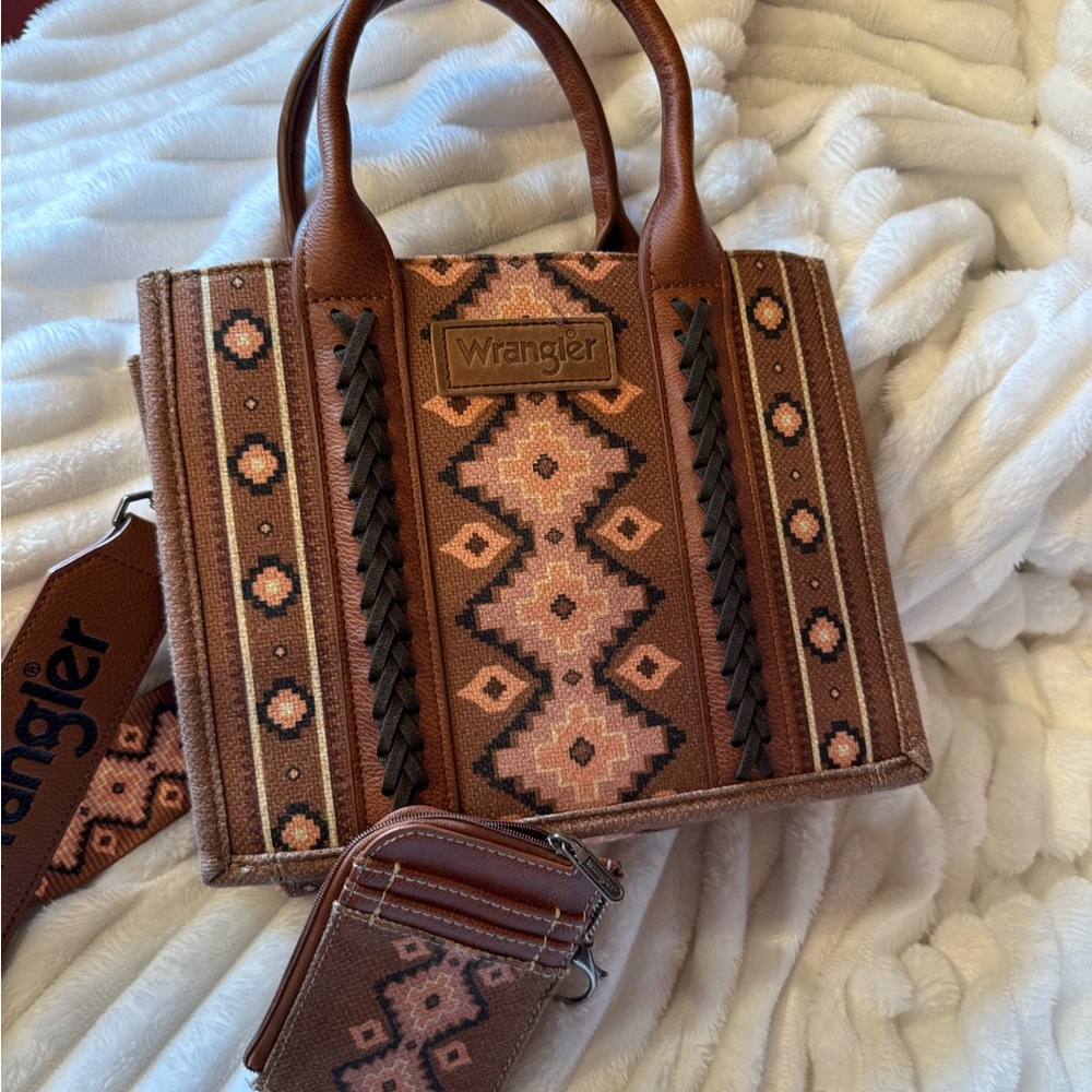 Wrangler Brown Patterned Tote Bag with matching card wallet.